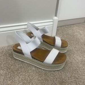 steve madden platform sandals